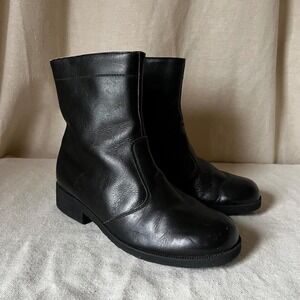 Black Leather Shearling Lined Winter Boots Made in Hungary Women's Sz 9